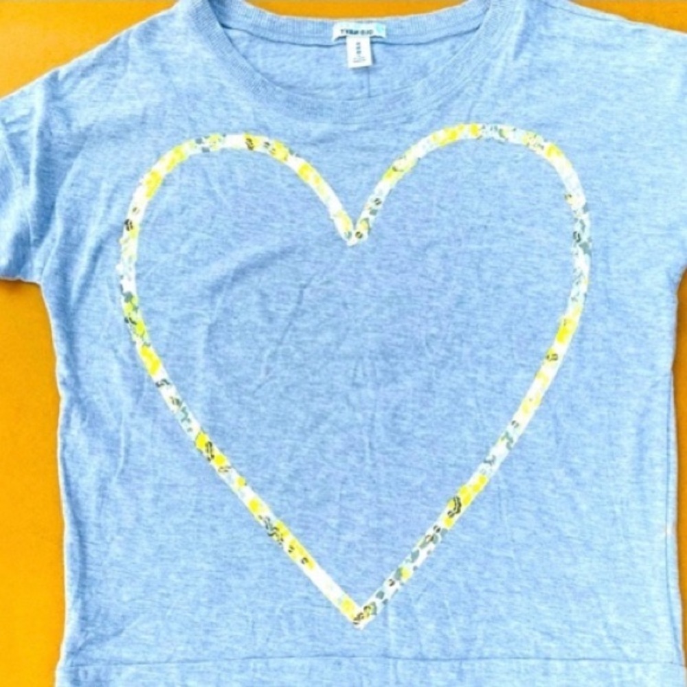 Old Navy Shirt Yellow Heart Girl’s XL Shirt NWOT